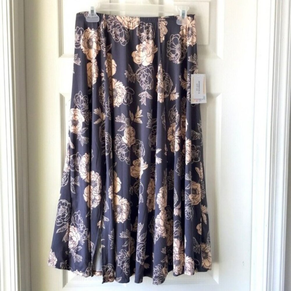 🧜‍♀️SALE SALE🧜‍♀️ LuLaRoe Jennifer